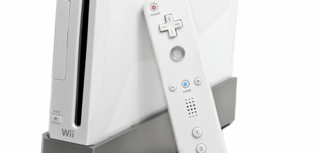 Nintendo – Herní konzole sedmé generace od Nintenda. Wii je přímý nástupce GameCubu, se kterým je zpětně kompatibilní.