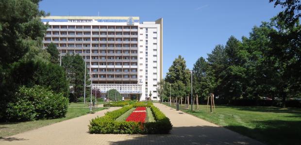 Karviná – Rehabilitační sanatorium s přilehlým parkem a kolonádou se nachází v Karviné – Hranicích. Založeno bylo v roce 1976 a skládá se ze dvou budov propojených koridorem, bazénu, restaurace, […]